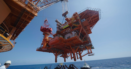 中国在南海建造首个无人海上石油钻井平台